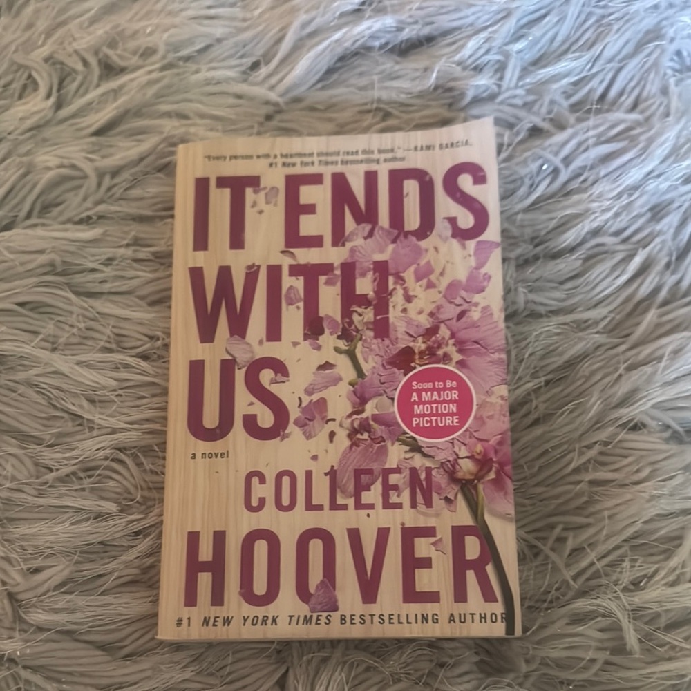 'It Ends With Us' Novel - Pink Cover